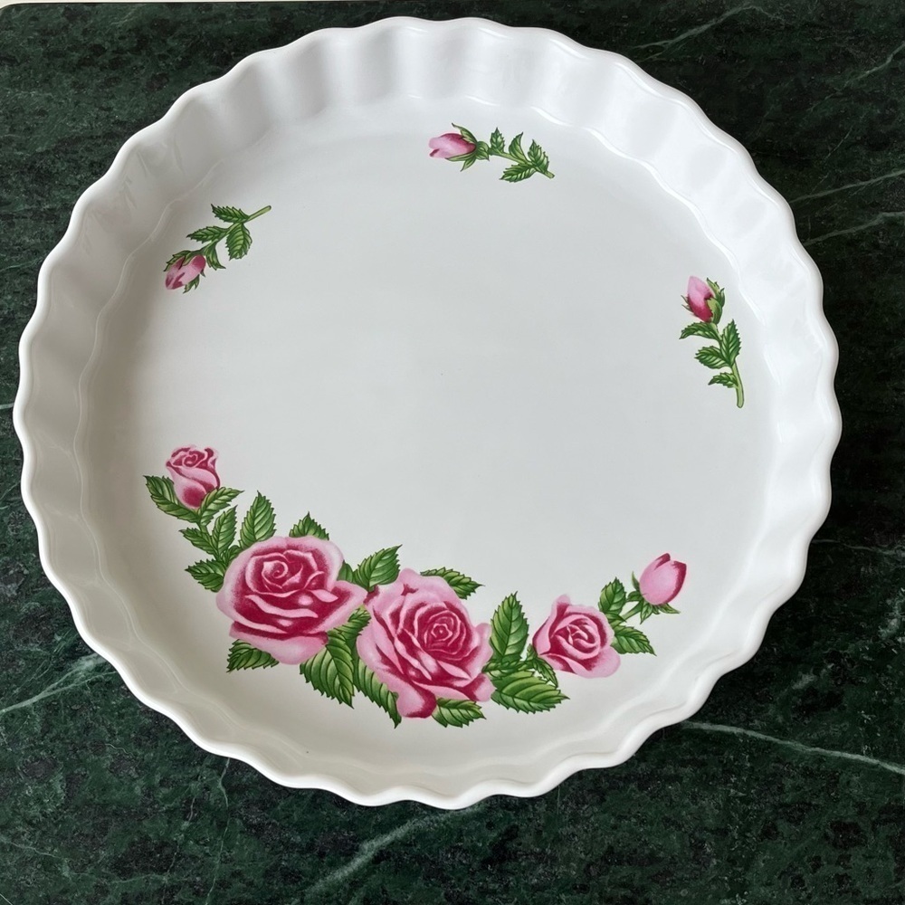 Christineholm Quiche Baking Dish White With Pink Roses.  New In Box.